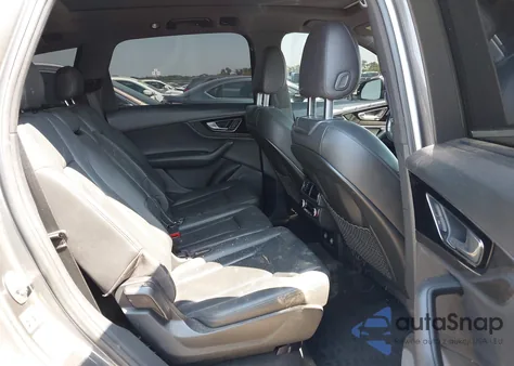 2018 Audi Q7 3.0T Premium z USA, uszkodzony, nr VIN WA1LAAF71JD045263